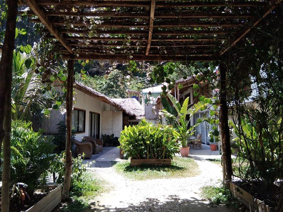 Garden Loft 90Sqm In The Heart Of El Nido- 2 Bedrooms Екстер'єр фото